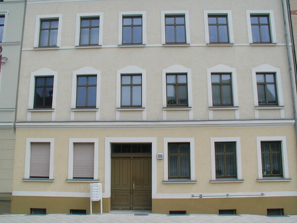 Gemütliche 2-Zimmer-Wohnung im sanierten Altbau Gemütliche 2-Zimmer-Wohnung im sanierten Altbau