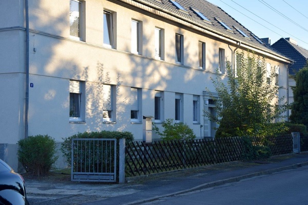 Sanierte 2-Raum-Wohnung im charmanten Altbau mit grünem Innenhof